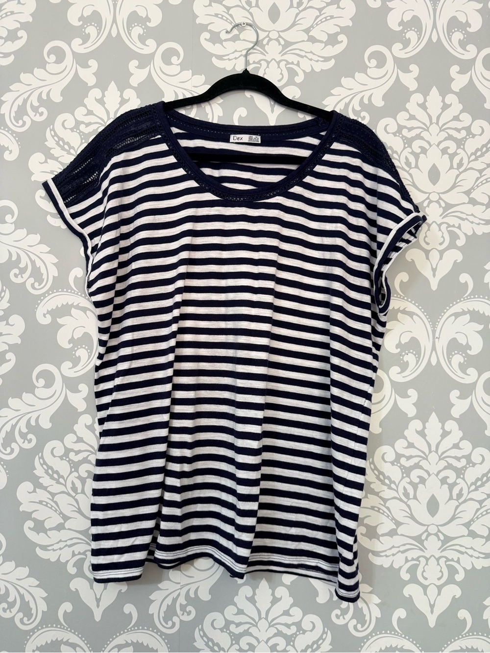 💫4/$25 • Dex Navy & White Striped Short Sleeve Tee